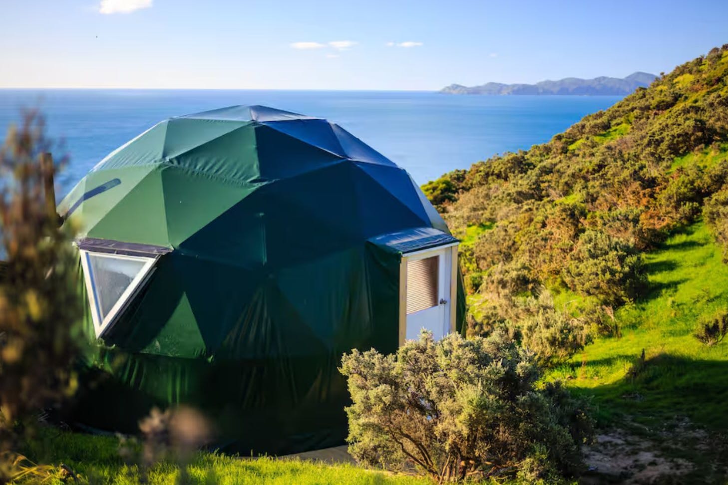 Nook Dome romantic Airbnb in Wellington